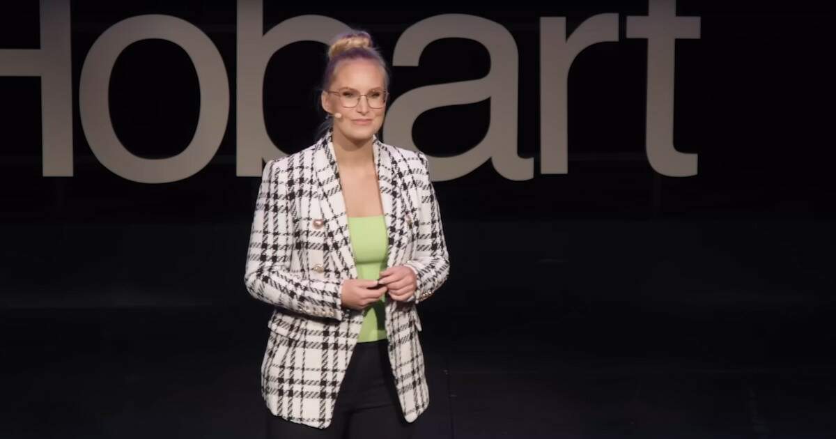 Lila Landowski sobre como aprender rápido no TEDxHobart
