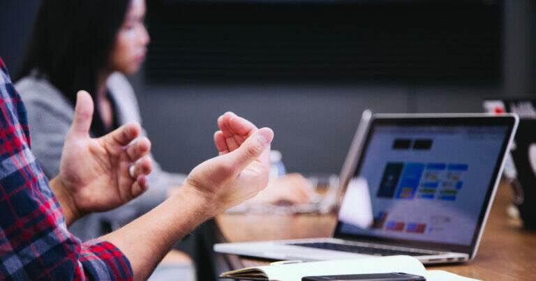 Transição de liderança: Como garantir uma transferência bem-sucedida em seu time